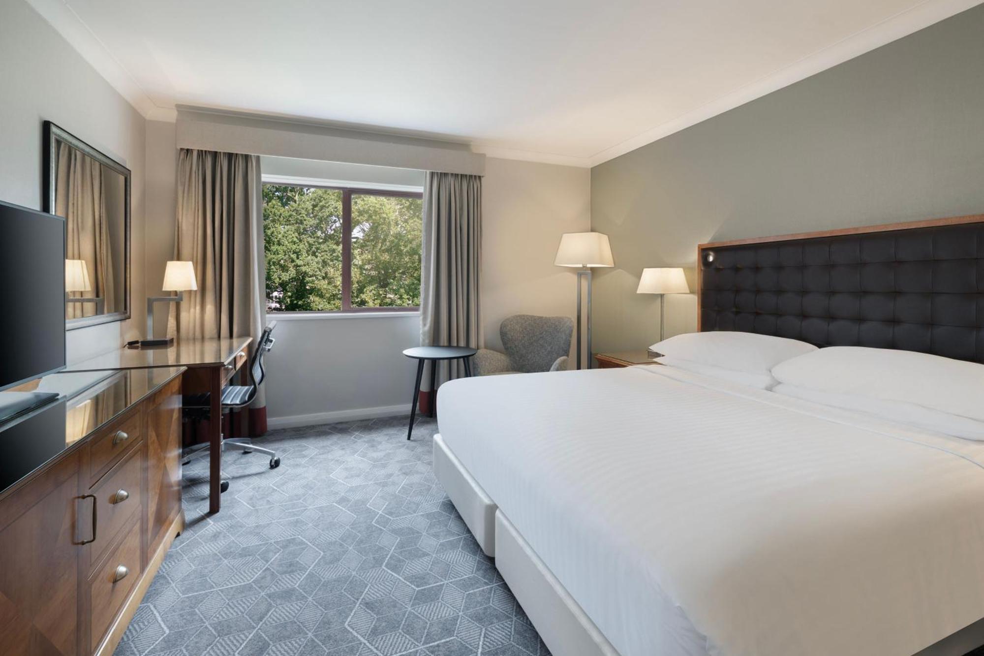 Delta Hotels By Marriott Waltham Abbey Buitenkant foto